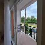 Appartement Oet Fenyo Apartmanhaz *