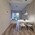 Oet Fenyo Apartmanhaz Siófok