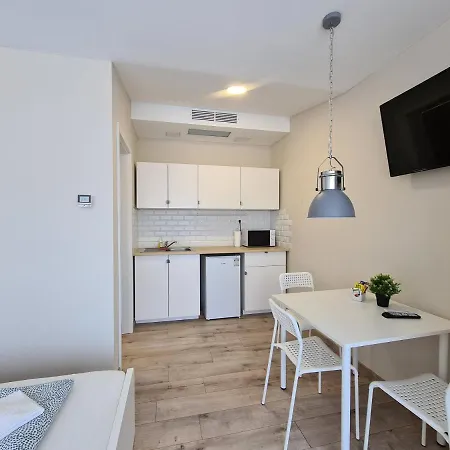 Lejlighed Oet Fenyo Apartmanhaz