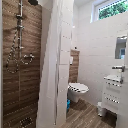 Oet Fenyo Apartmanhaz Siofok